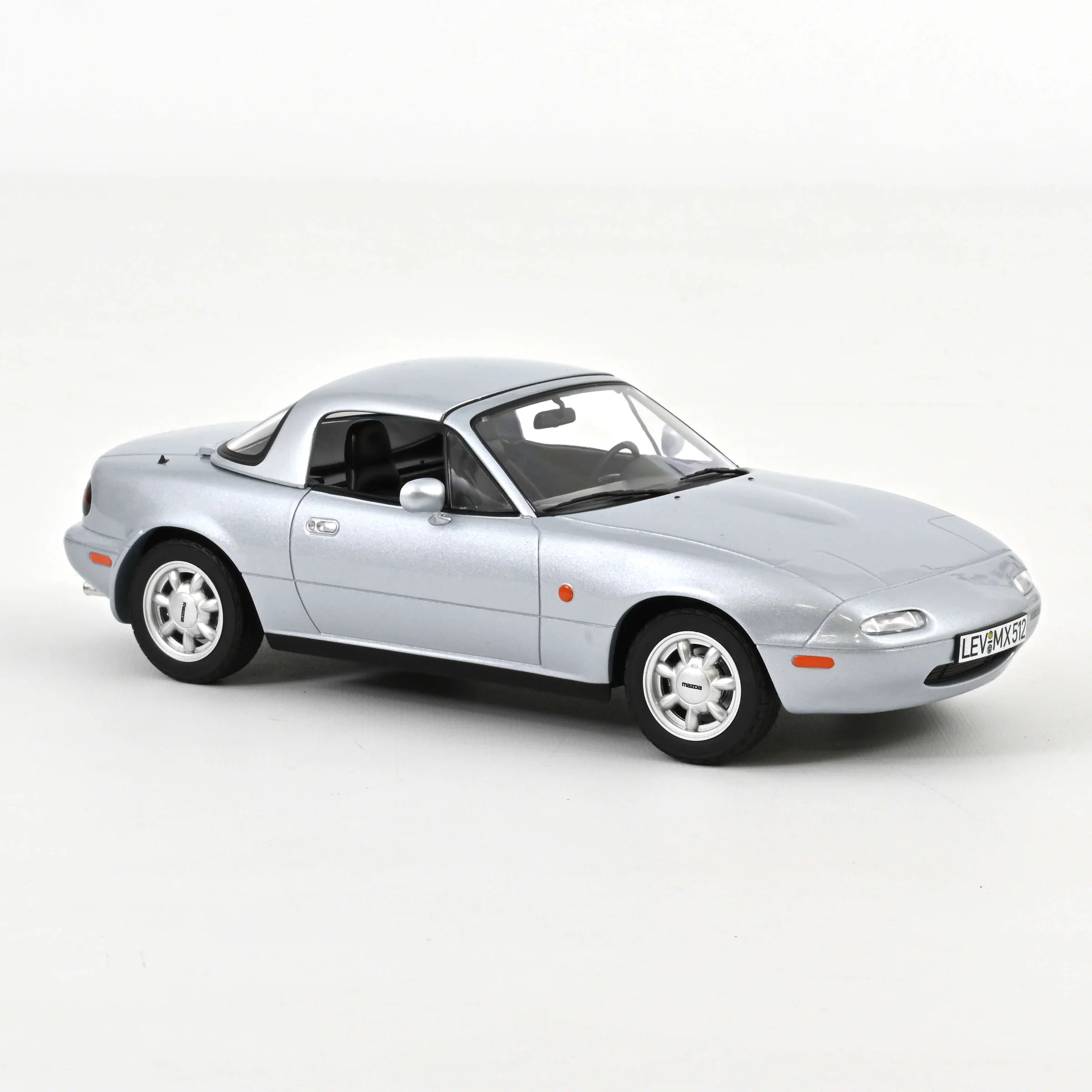 Norev Mazda MX-5 Silver - 1989 1:18 Diecast Car 188023