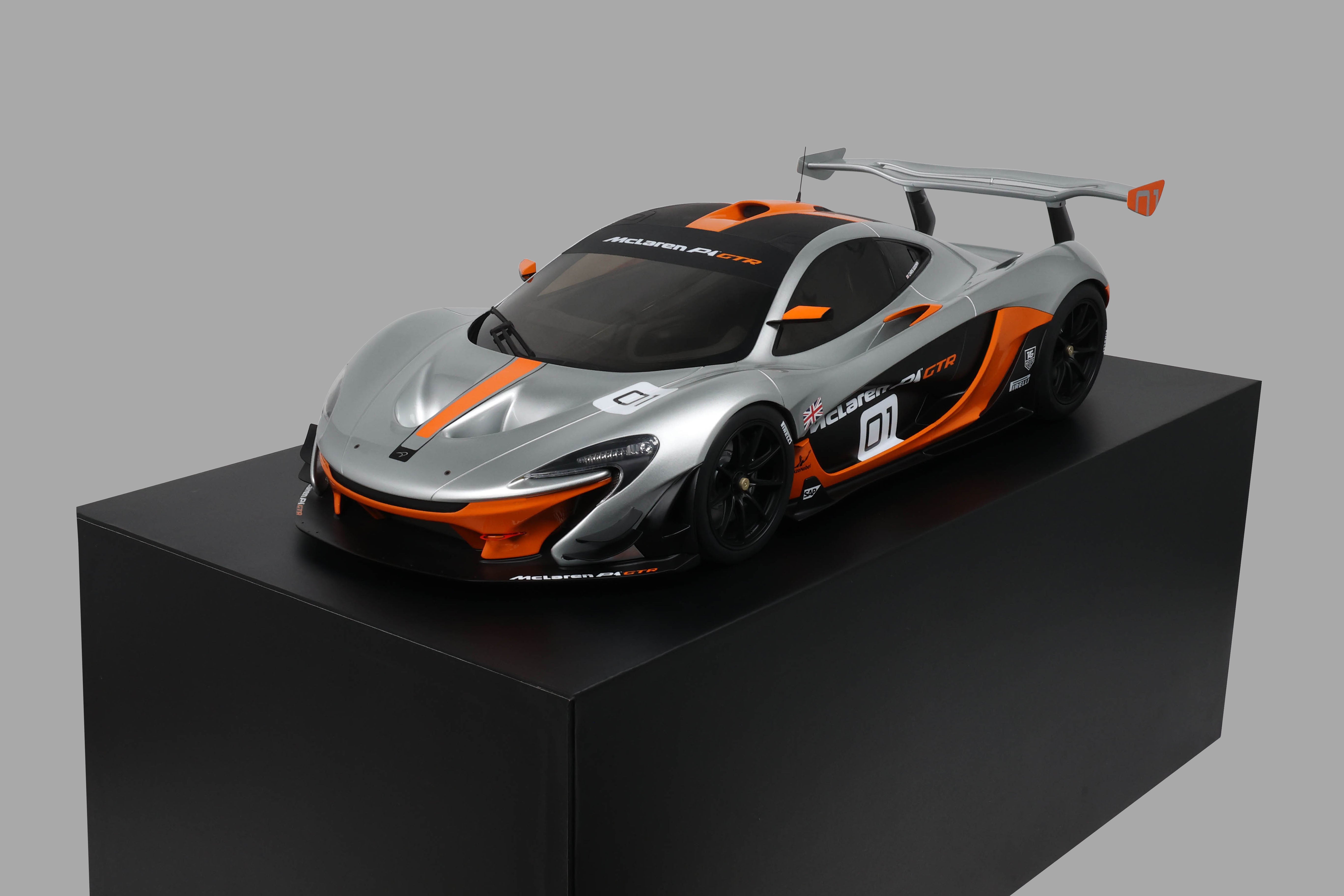 GT Spirit McLaren P1 GTR Pebble Beach Grey-2014 1:8 Diecast Car GTS800902