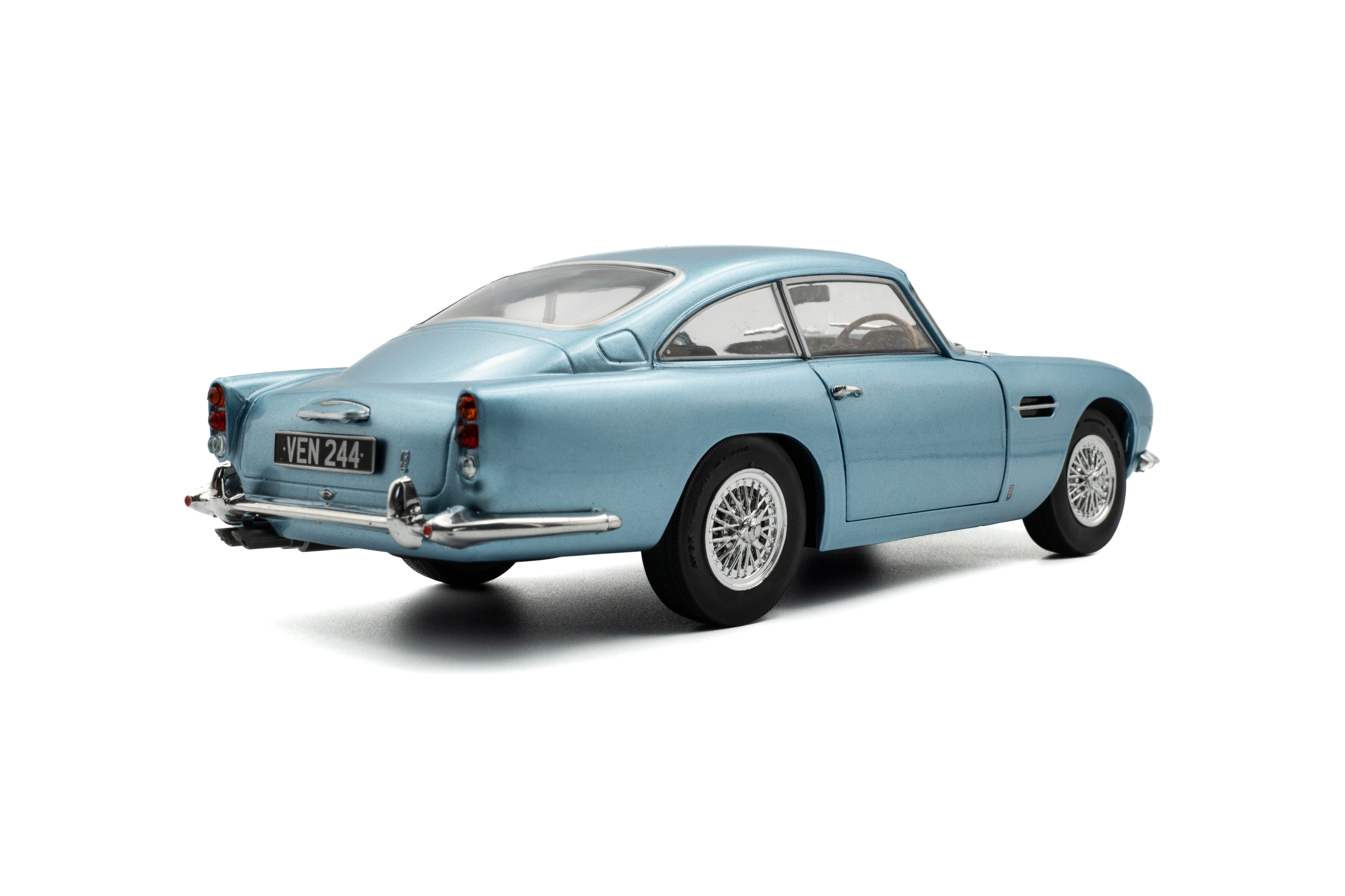Solido Aston Martin DB5 Light Metallic Blue-1964 1:18 Diecast Car S1807104