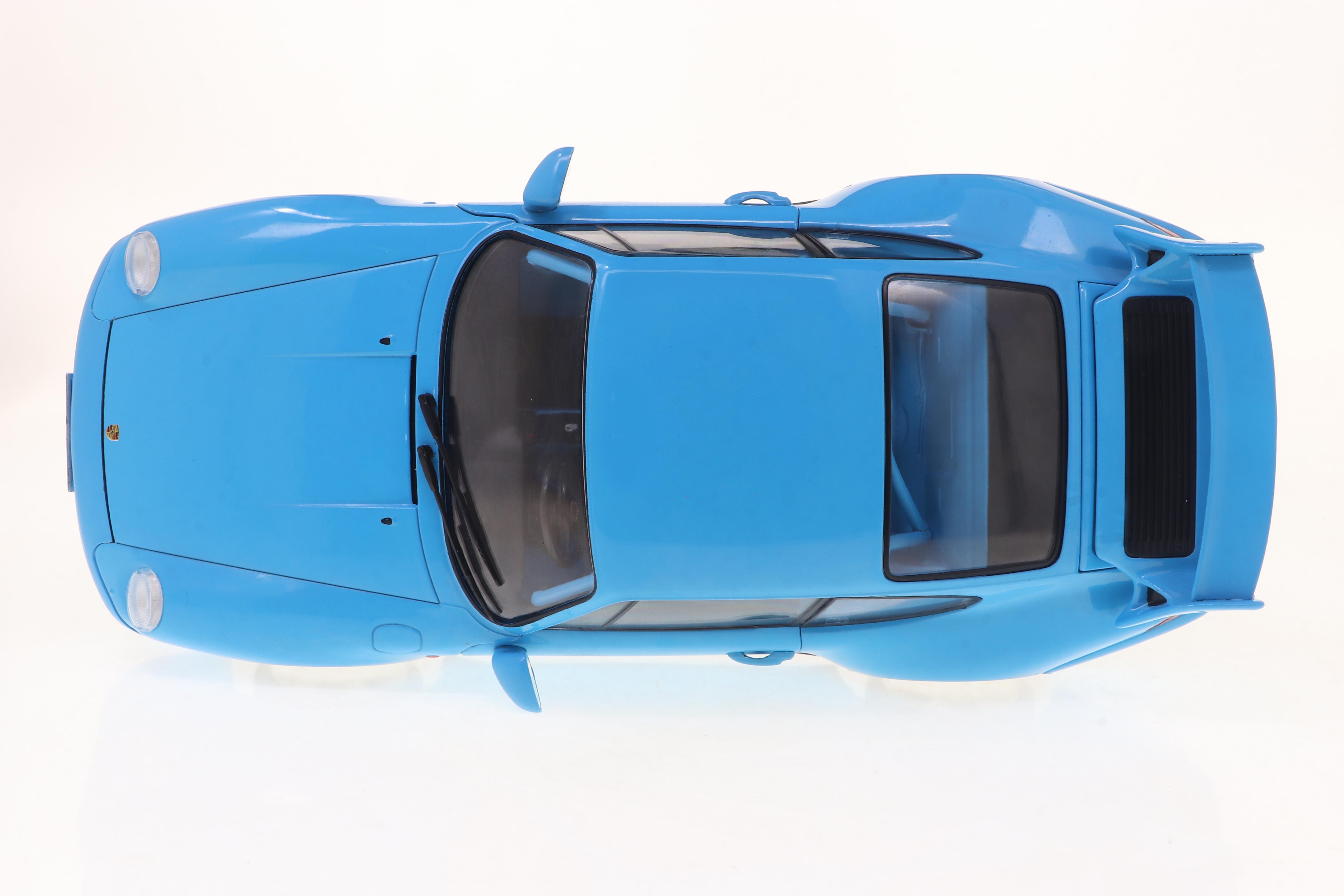 Solido Porsche 911 (993) Riviera Blue - 1997 1:18 Diecast Car S1810101