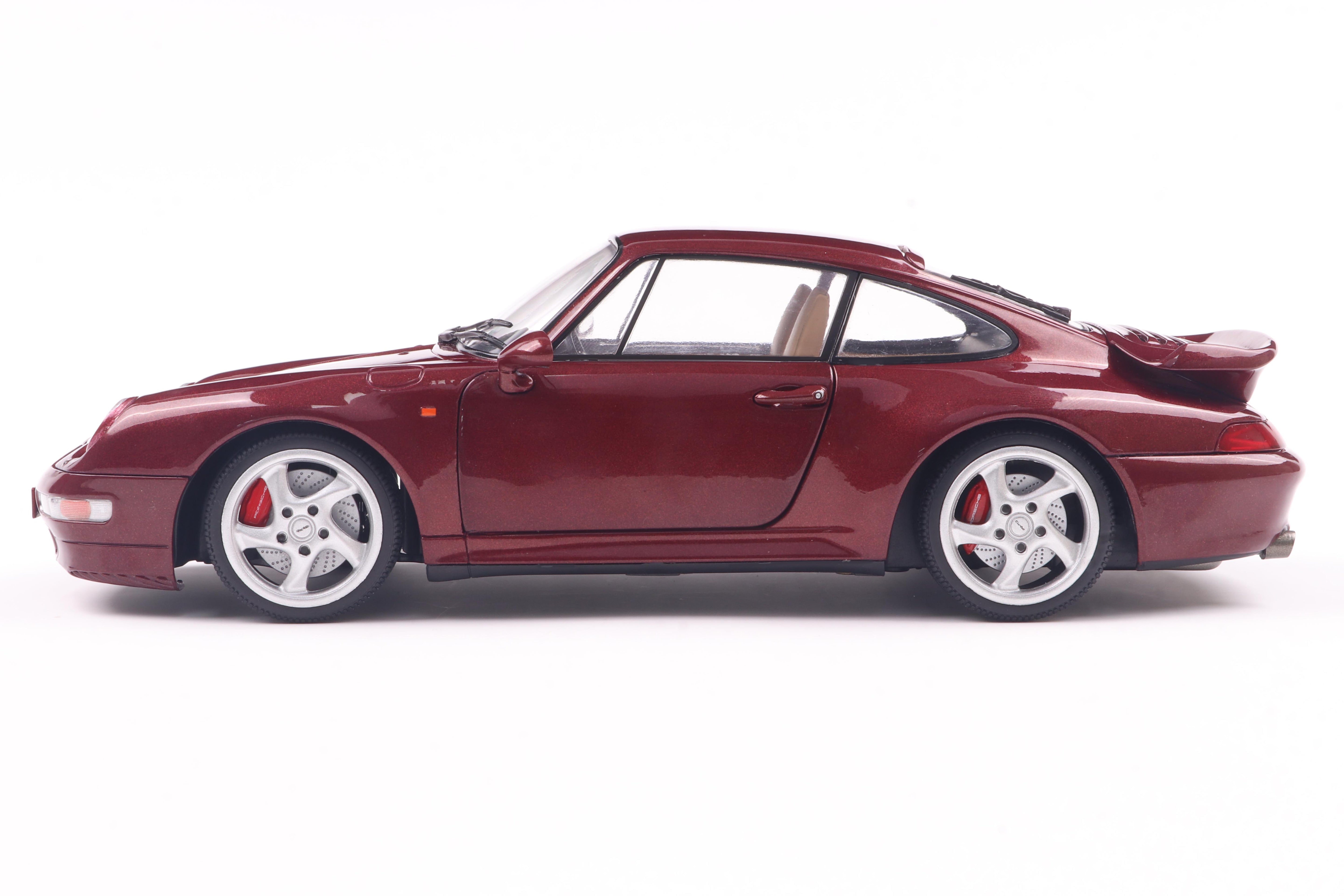 Solido Porsche 911 (993) Arena Red - 1997 1:18 Diecast Car S1810102