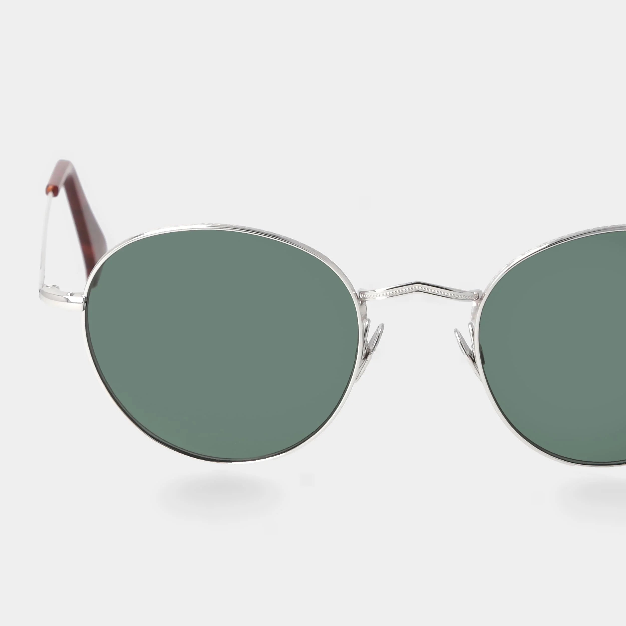 TBD Eyewear Vicuña Rhodium Bottle Green Lens Sunglasses Detail