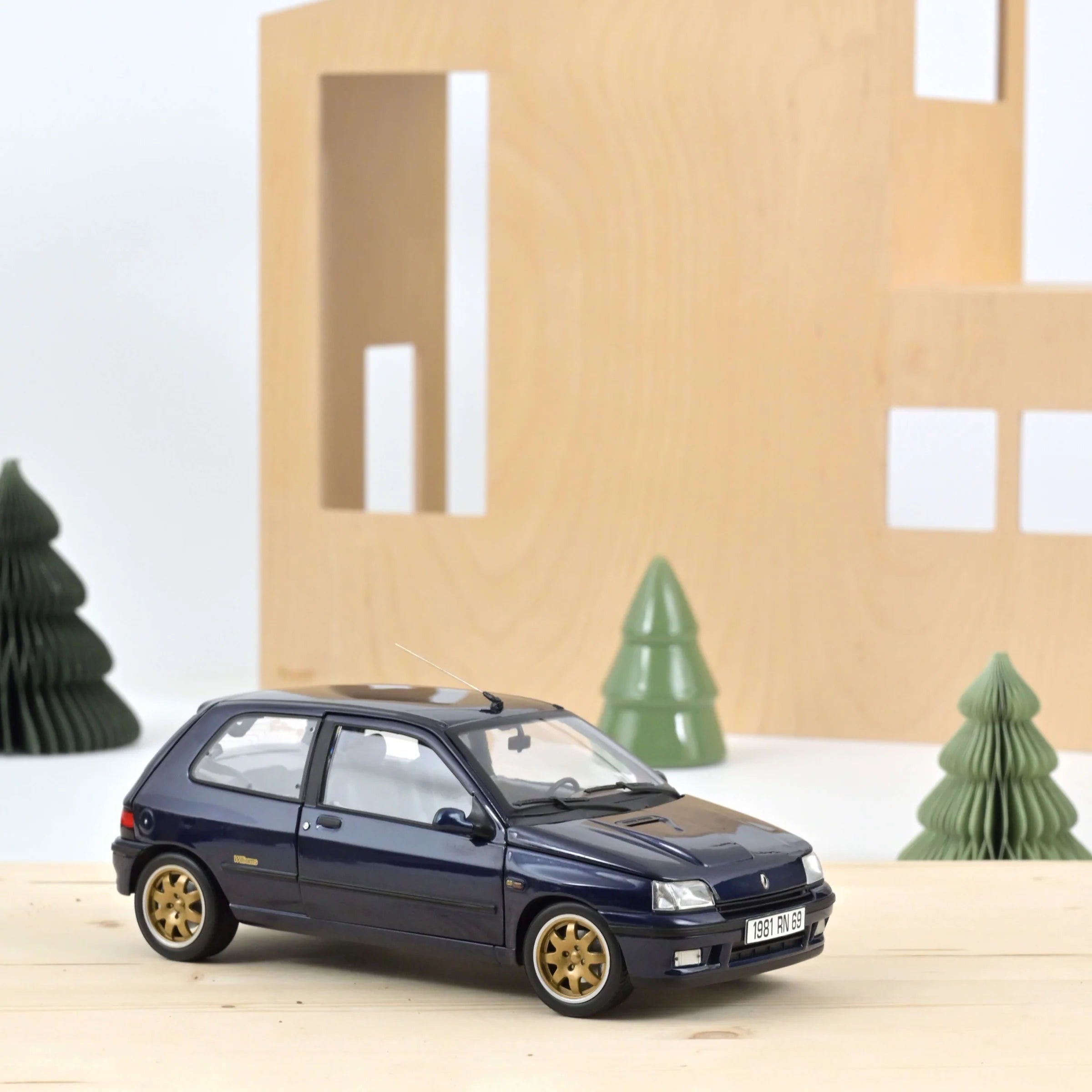 Norev Renault Clio Williams Blue - 1993 1:18 Diecast Car 185230