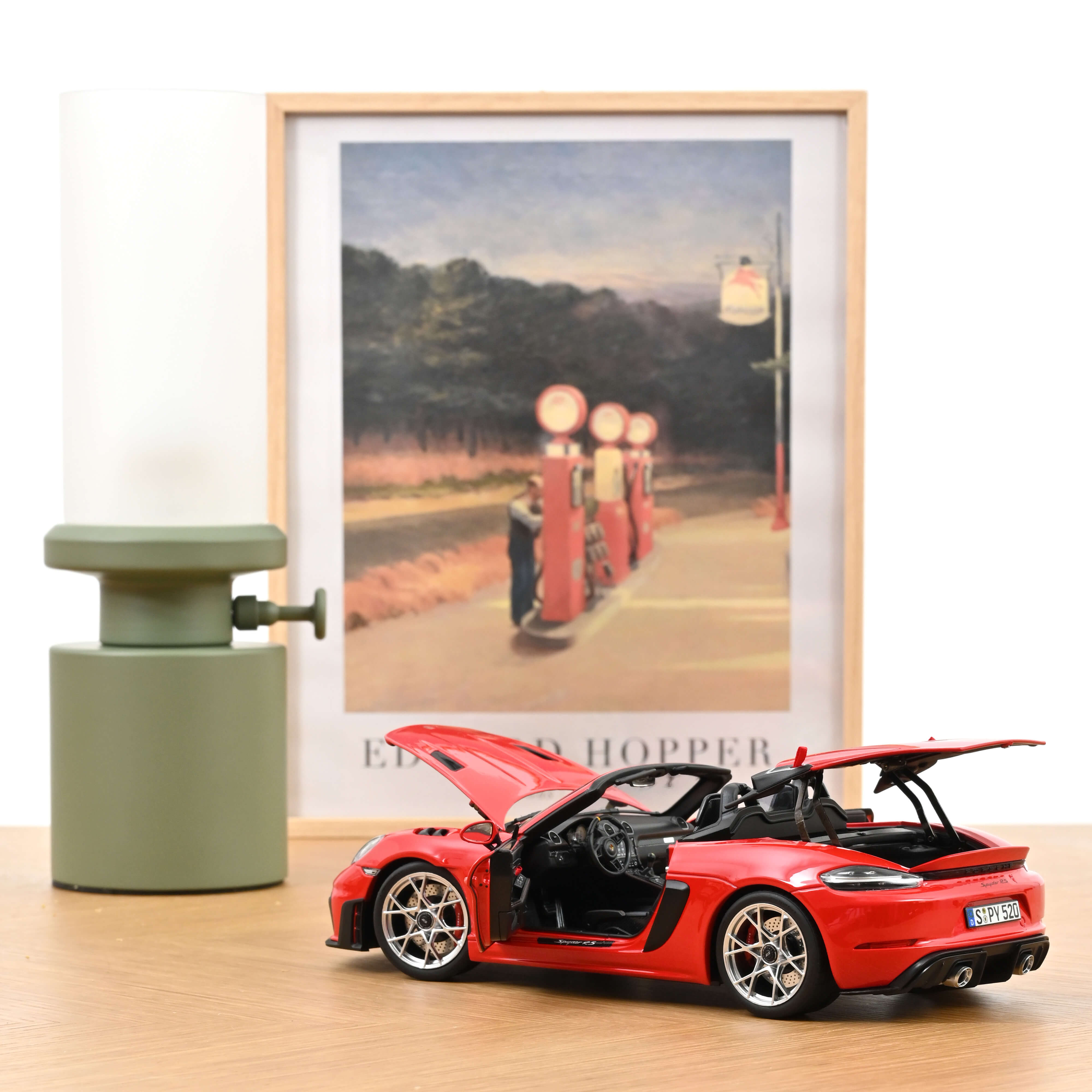 Norev Porsche 718 Spyder RS Guards Red-2023 1:18 Diecast Car 187271