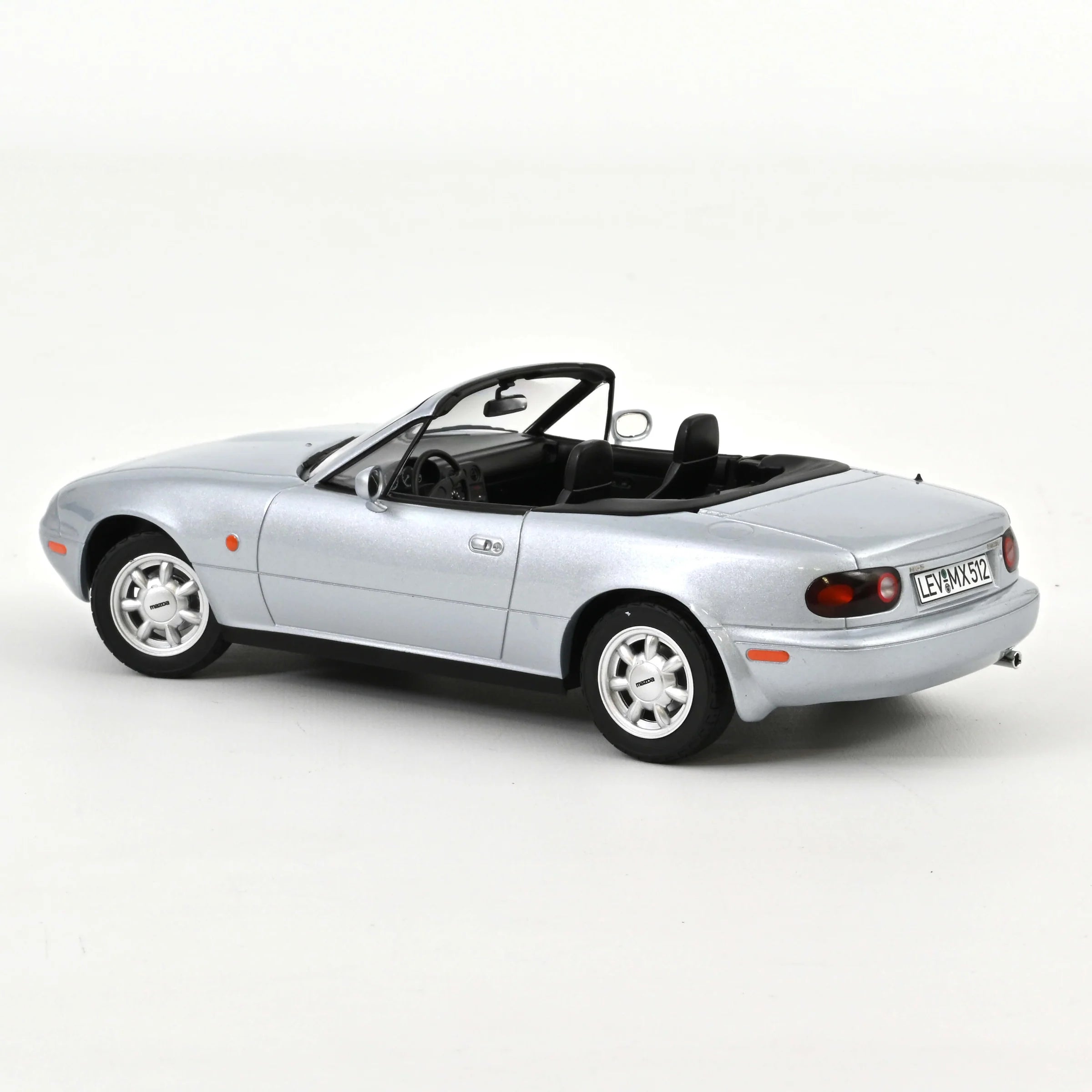 Norev Mazda MX-5 Silver - 1989 1:18 Diecast Car 188023