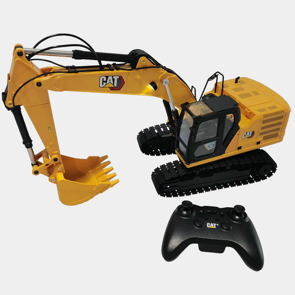 Diecast Masters 1:16 Cat® 320 Radio Control Excavator with 3 Attachments Diecast Model with Remote