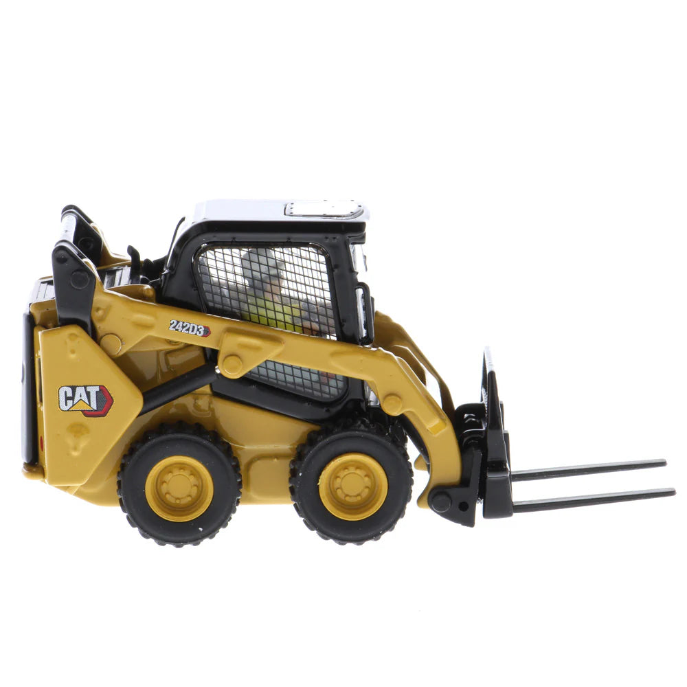 Diecast Masters 1:50 Cat 242D3 Skid Steer Loader Diecast Model 85676 Right