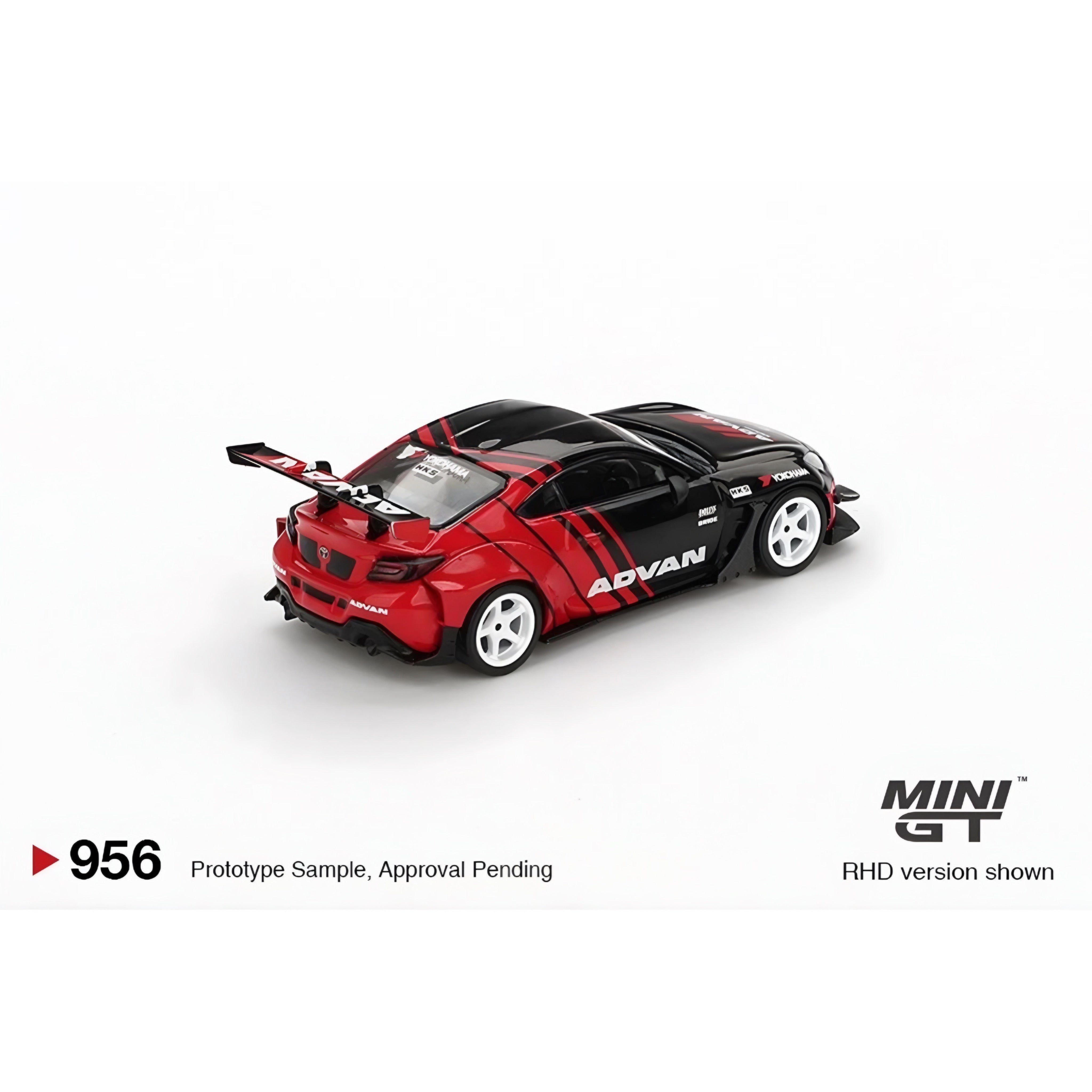 Mini GT 1:64 Toyota GR86 HKS TYPE R ADVAN 2022 Tokyo Auto Salon #956