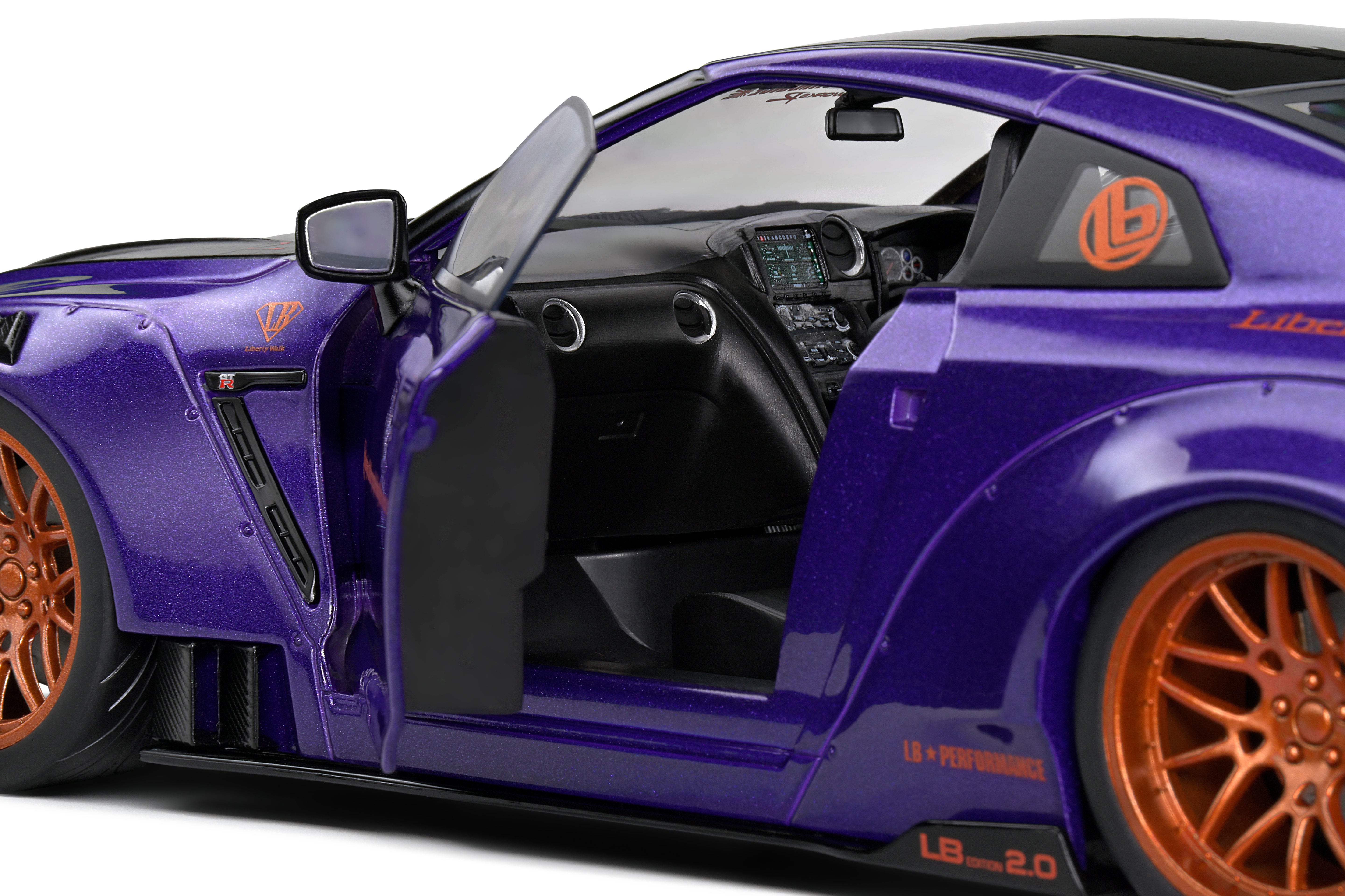 Solido Nissan GT-R (R35) Liberty Walk Body Kit 2.0 Purplezilla - 2022 1:18 Diecast Car S1805812