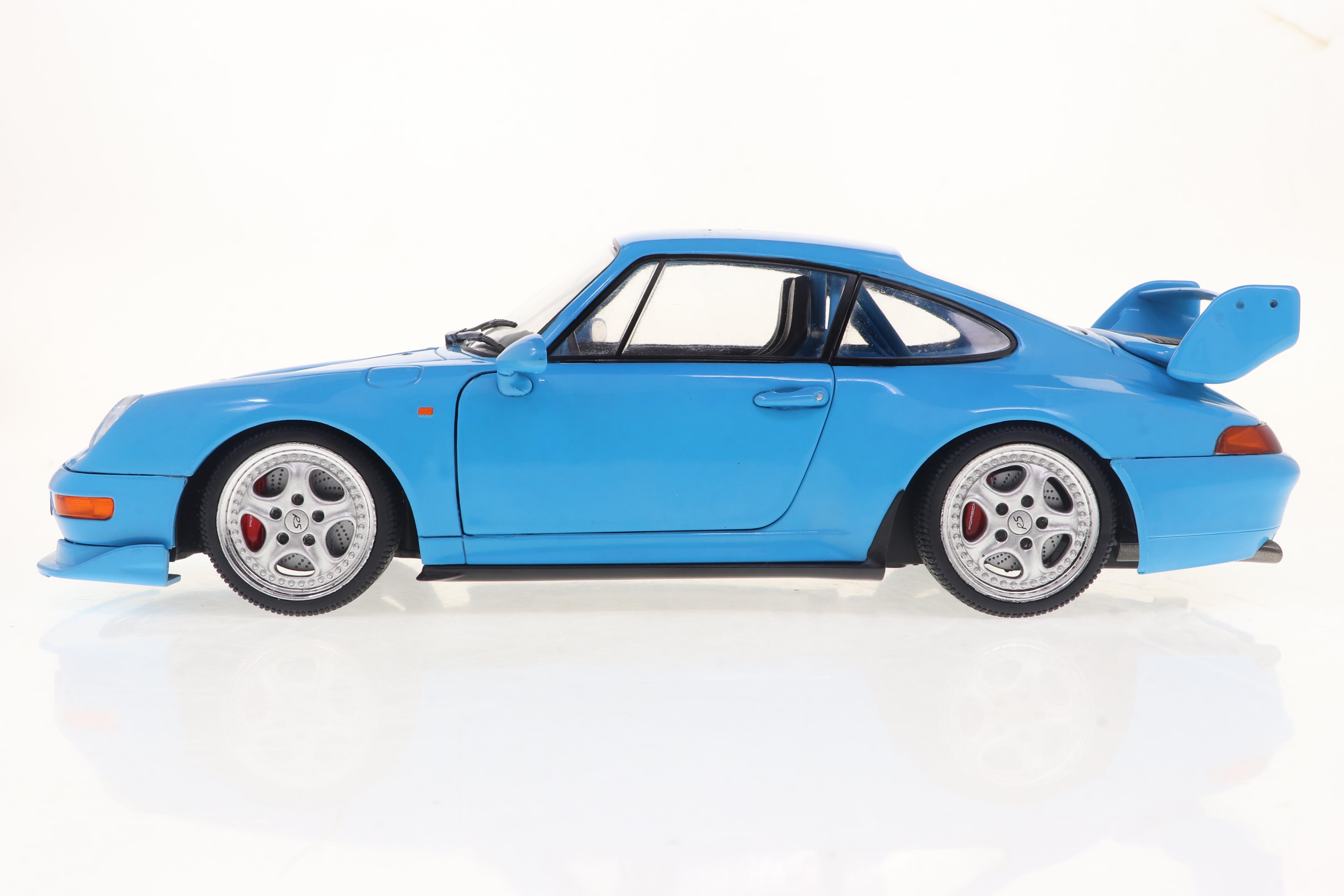 Solido Porsche 911 (993) Riviera Blue - 1997 1:18 Diecast Car S1810101