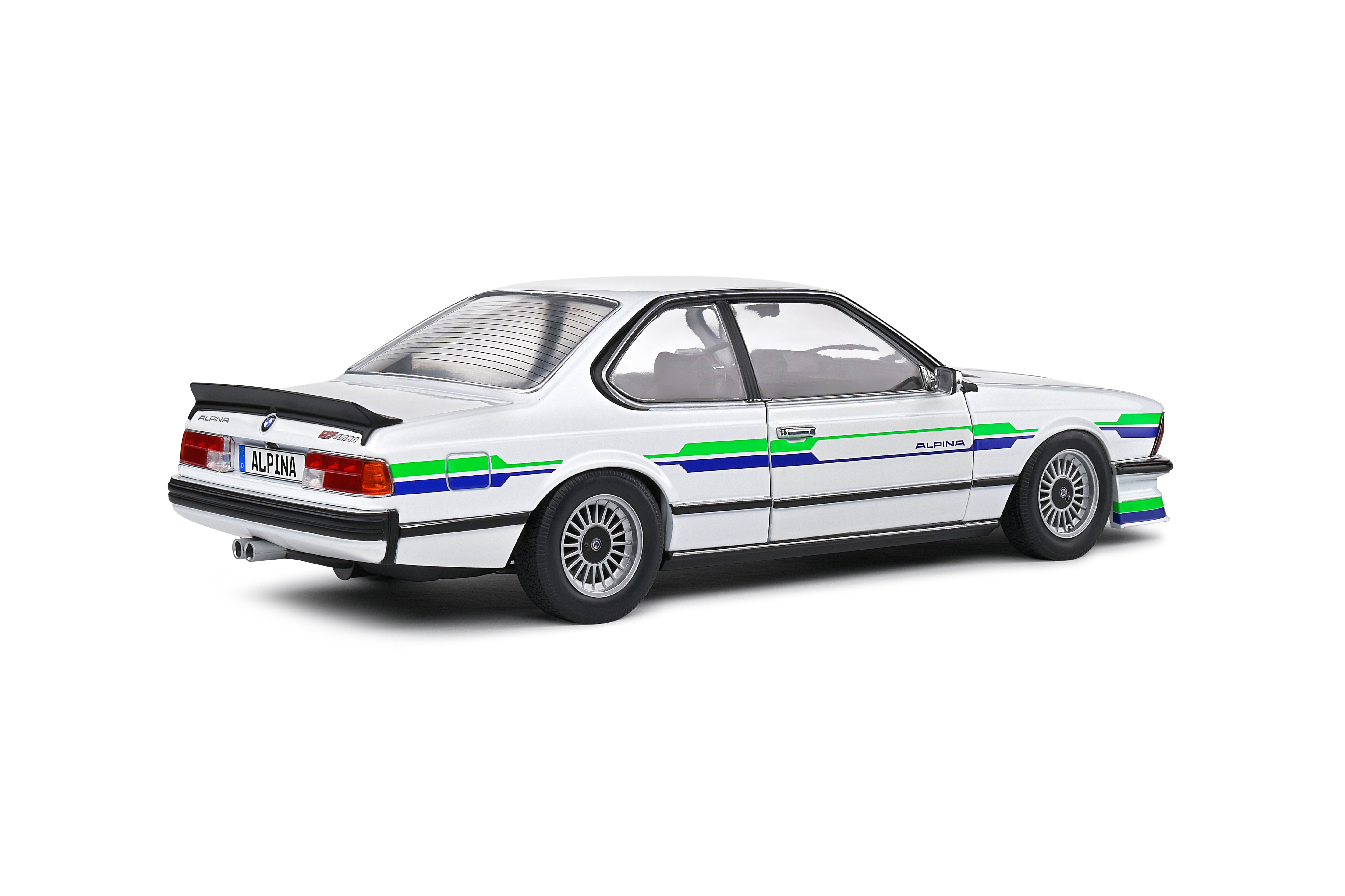 Solido BMW Alpina B7 Turbo (E24) – 1984 1:18 White Diecast Car S1810303