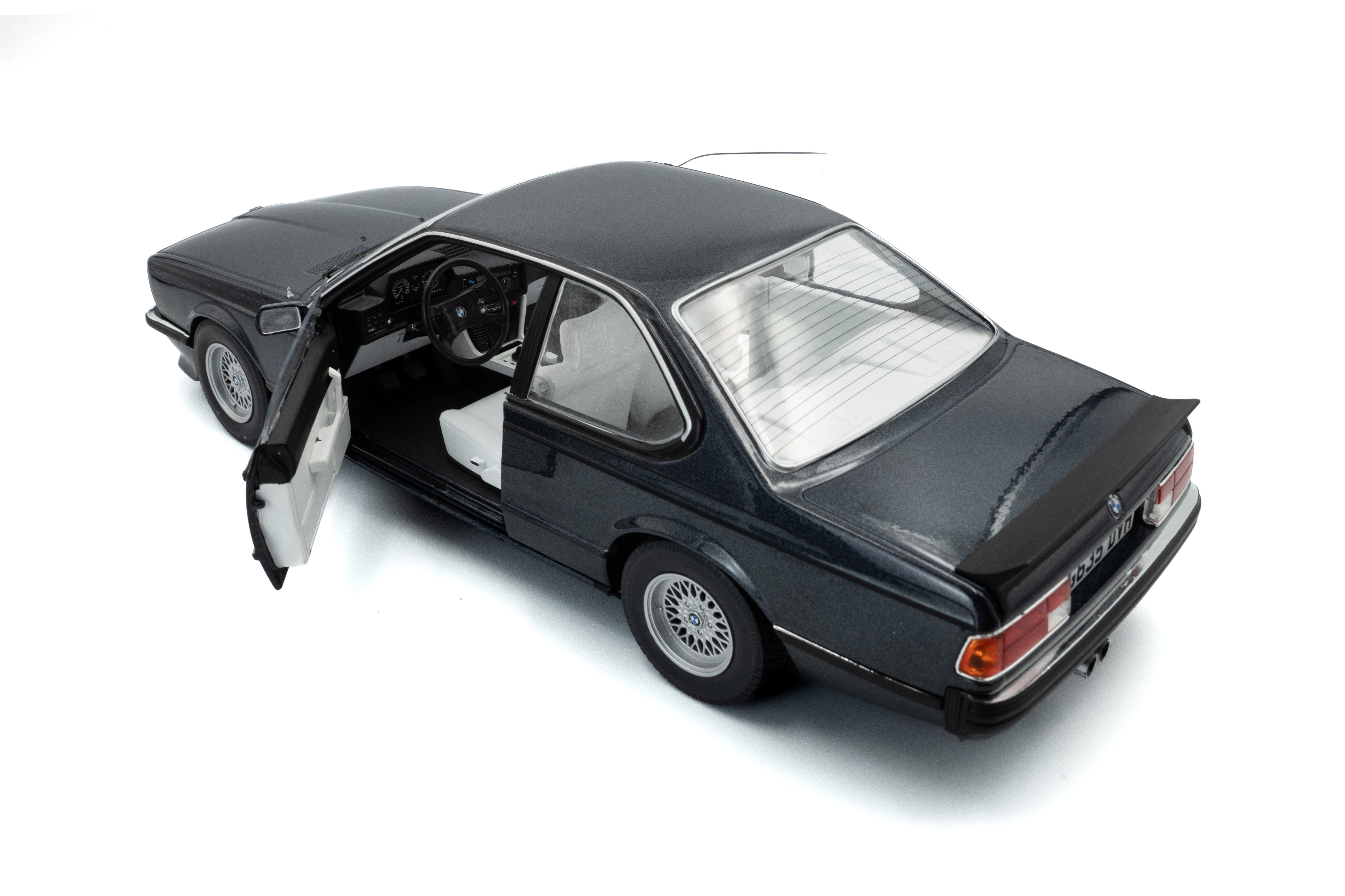 Solido BMW 635 CSI (E24) Macau Blue-1984 1:18 Diecast Car S1810306