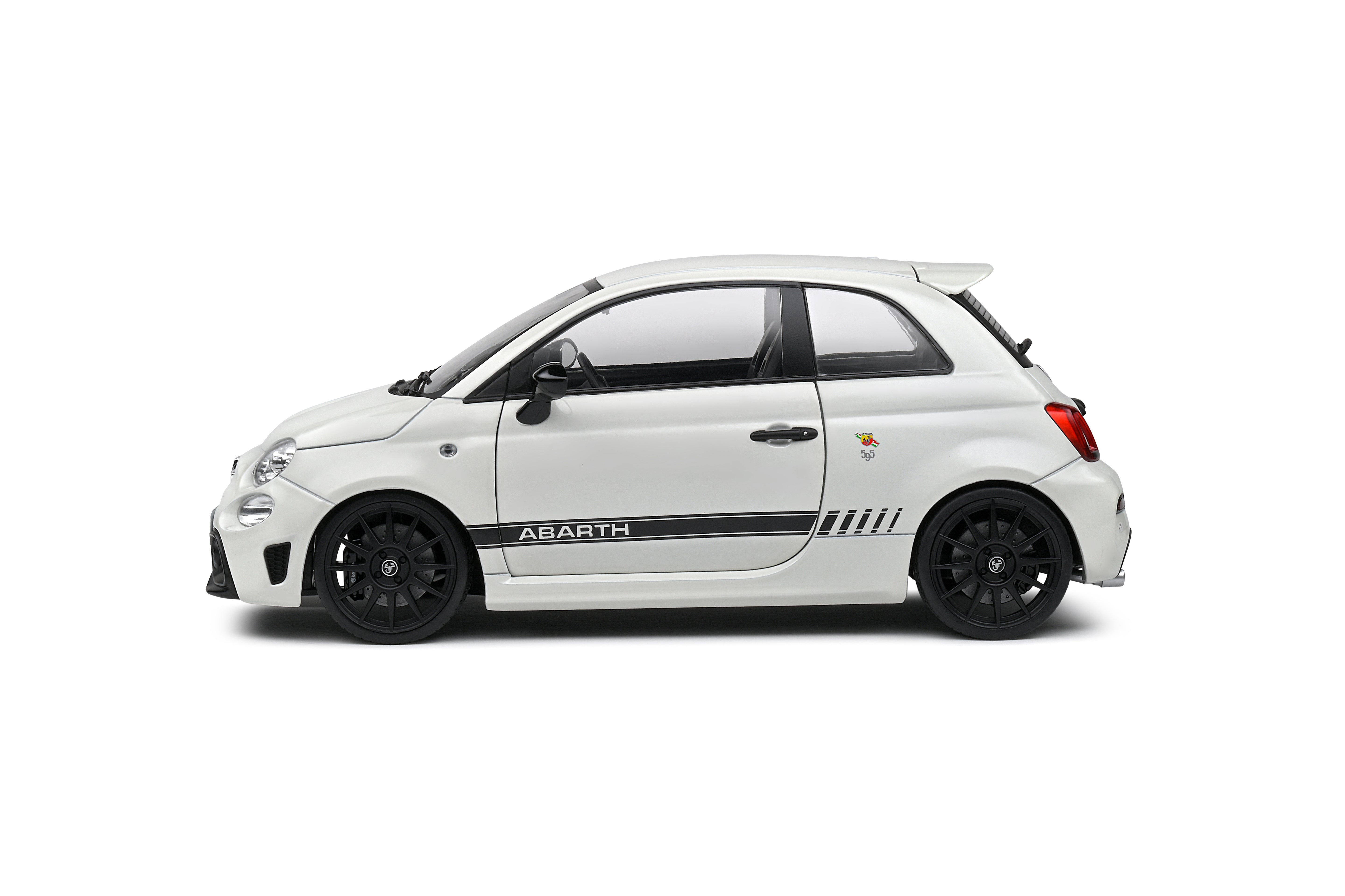 Solido Fiat F595 Abarth White - 2022 1:18 Diecast Car S1811301