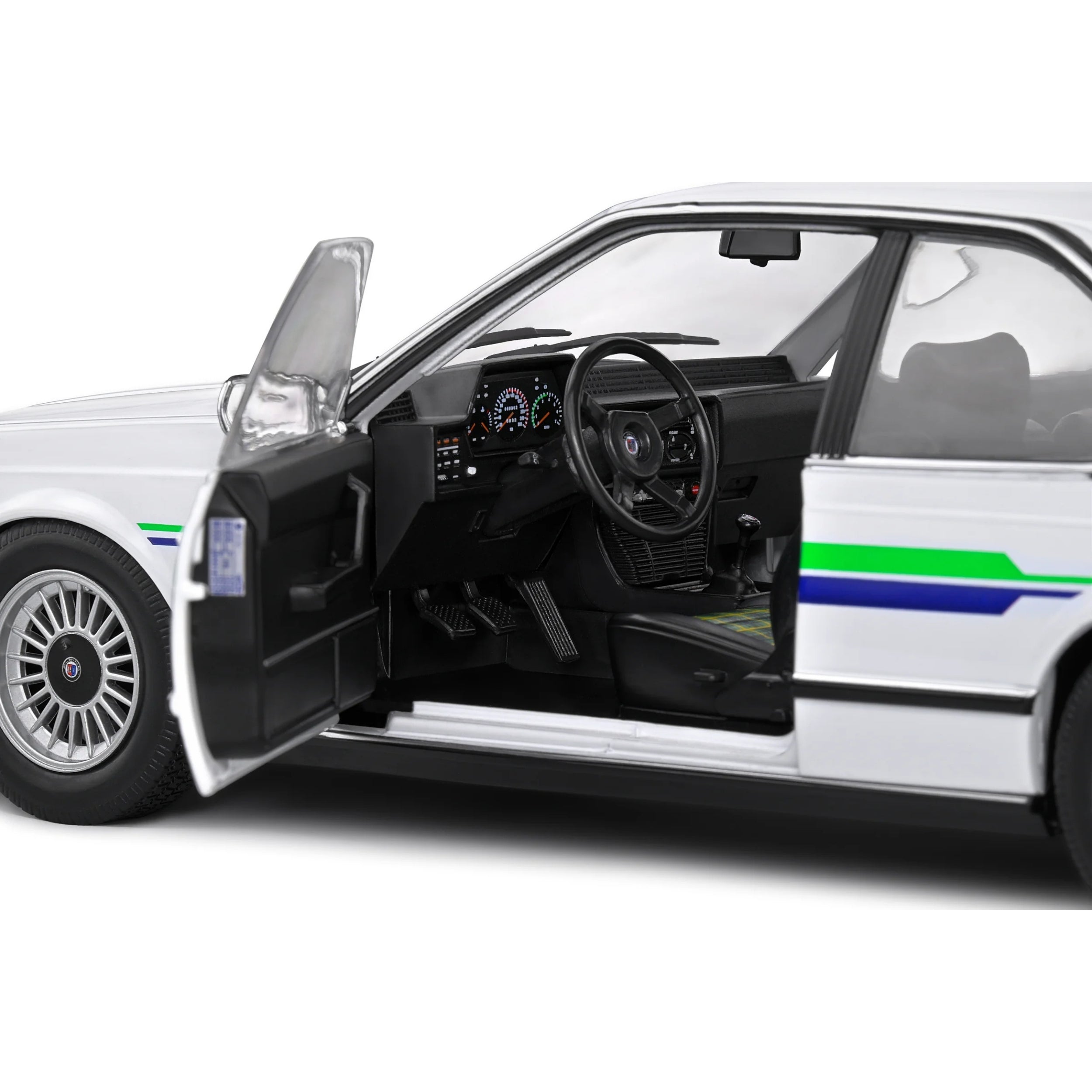 Solido White BMW Alpina B7 Turbo E24 1984 Driver