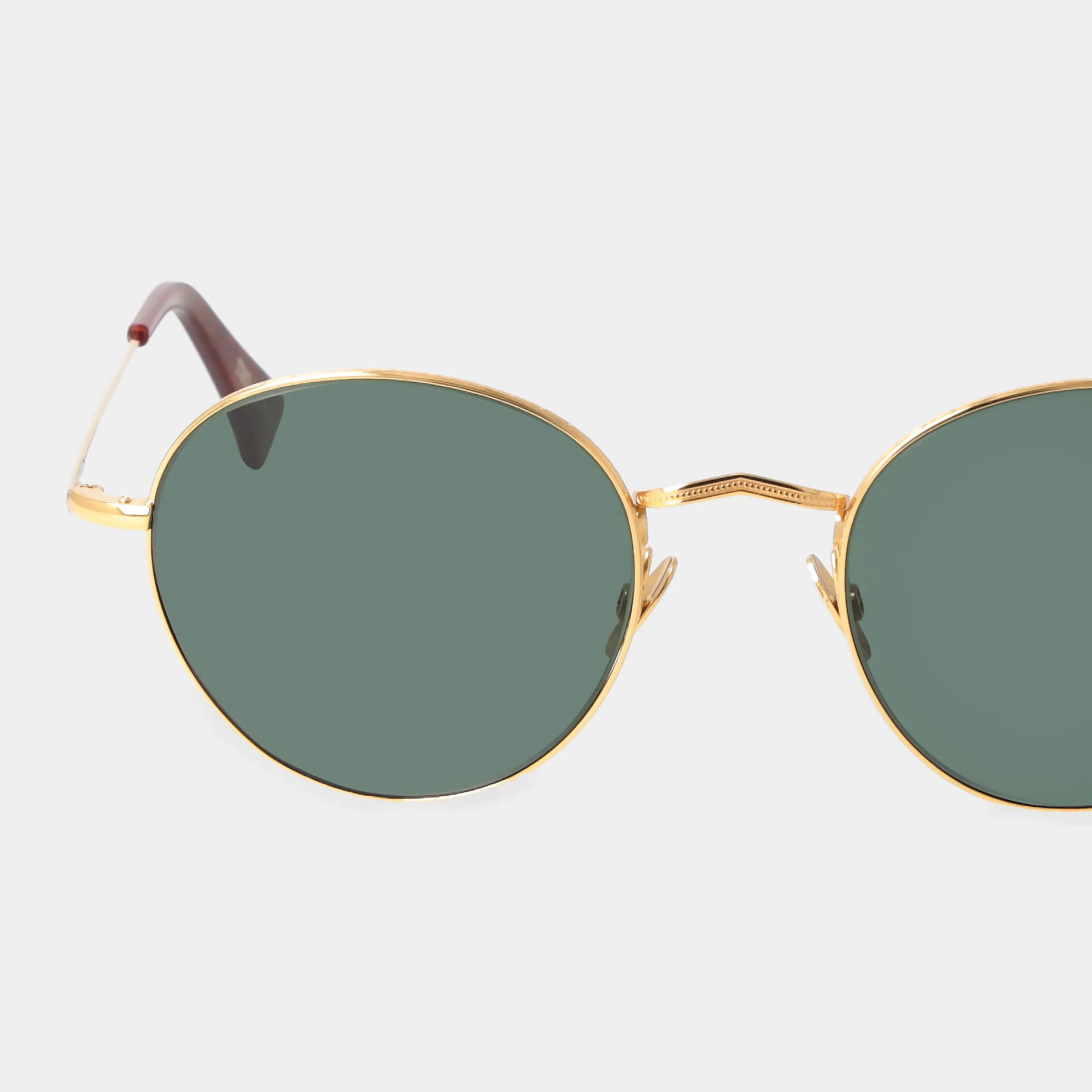 TBD Eyewear Vicuña 24K Gold Bottle Green Lens Sunglasses Detail